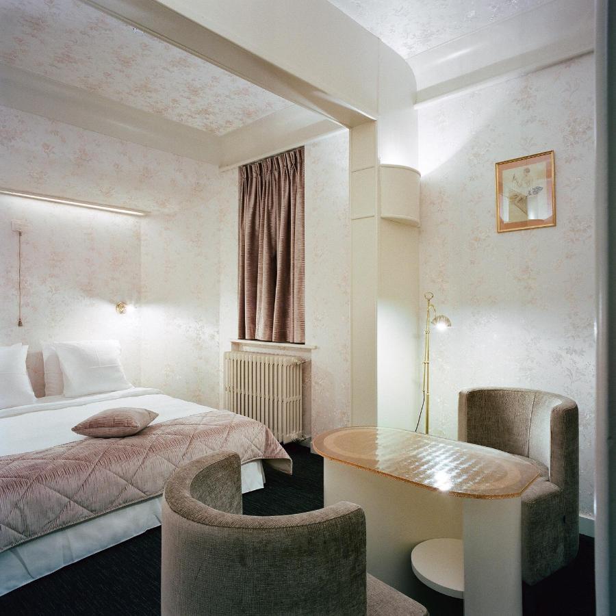 Latroupe Le Berger Hotel Saint-Gilles Exterior photo